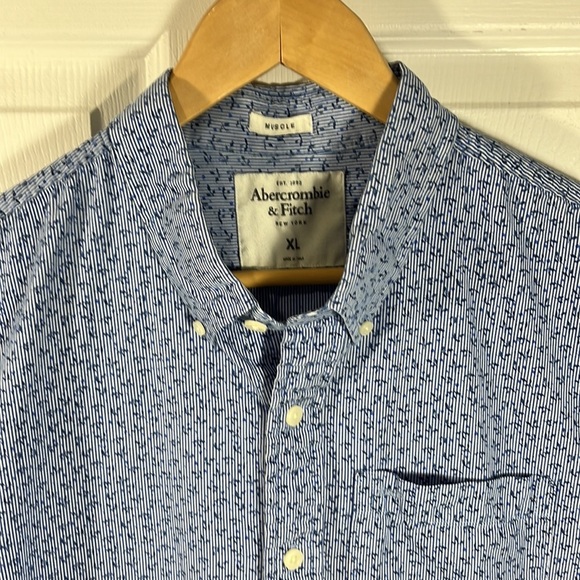 Abercrombie & Fitch muscle shirt - Picture 2 of 8